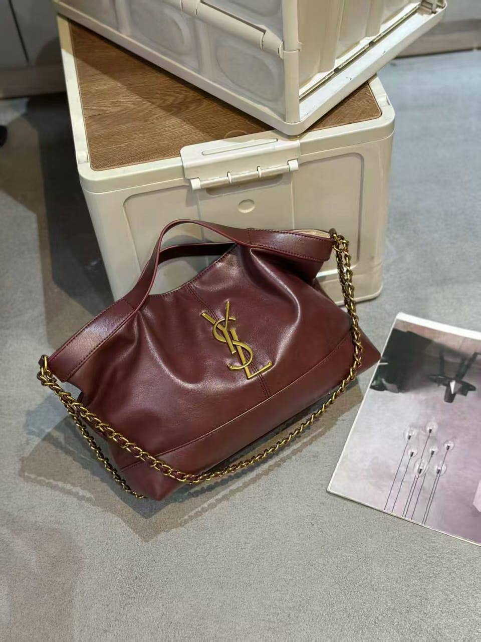 YSL
40cmx23cmx11cm 
110 dhs✅

Zain72
♥️♥️♥️