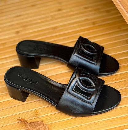 D&G
AAA Quality
*𝘿𝙤𝙡𝙘𝙚 & 𝙂𝙖𝙗𝙗𝙖𝙣𝙖*
𝗦𝗶𝘇𝗲 𝟯𝟲 𝘁𝗼 𝟰𝟭 
450 dhs✅

Zain303
♥️♥️♥️