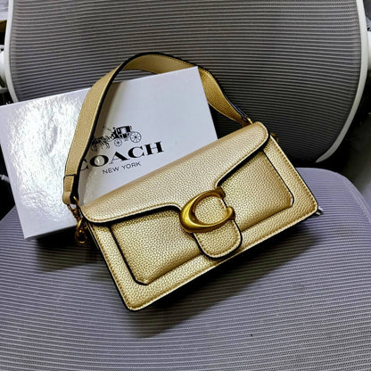 Coach

100 dhs🇦🇪

with box

size 22cm

Zain26
♥️♥️♥️