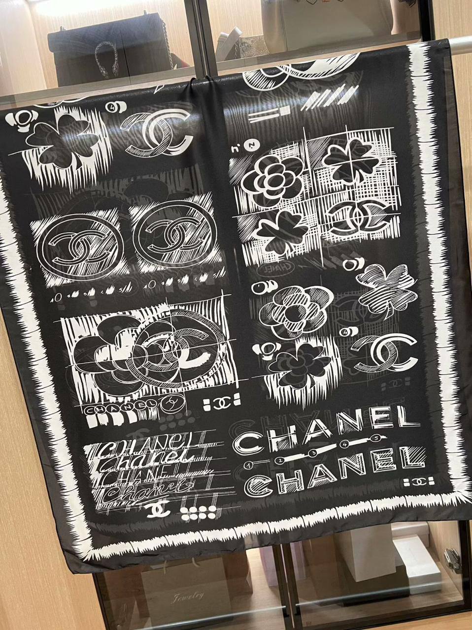 Silk scarf
40 dhs❣️

Zain60
❣️❣️❣️