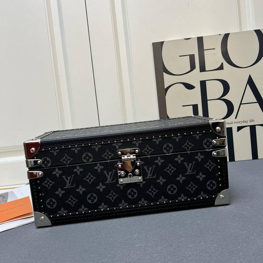 LV Box
Jewelry Box Matster quality 
690 dhs❣️

Zain228
♥️♥️♥️