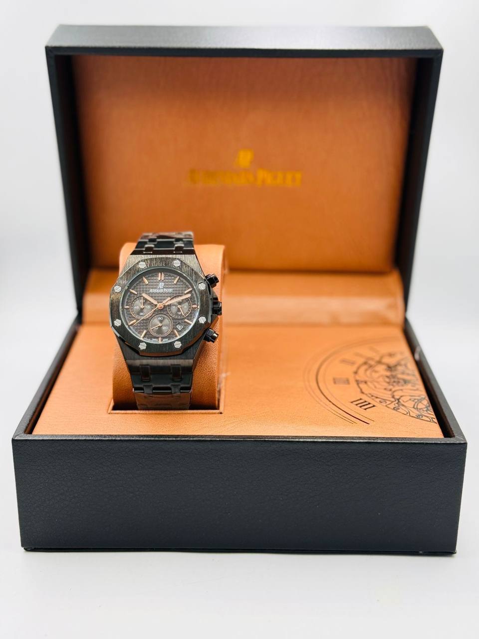 AP Men 
offer price 
70 dhs✅
*Chronograph working*

Zain08
♥️♥️♥️
