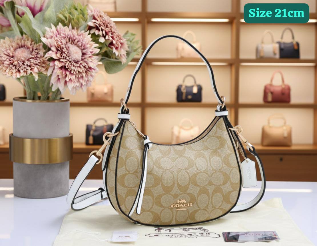 Coach
Good quality 

with box 
🎁🎁🎁

95 dhs✅

Zain186
♥️♥️♥️
