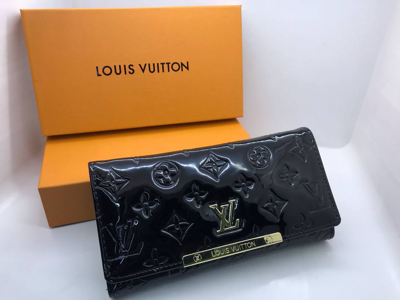 Wallets
45 dhs🇦🇪🇦🇪
with box

Zain182
♥️♥️♥️