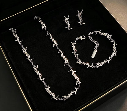 YSL Set 
Necklace 
Earrings 
Bracelet 
*Master quality* 🎗️

*140* AED normal box 📦

Zain48
♥️♥️♥️