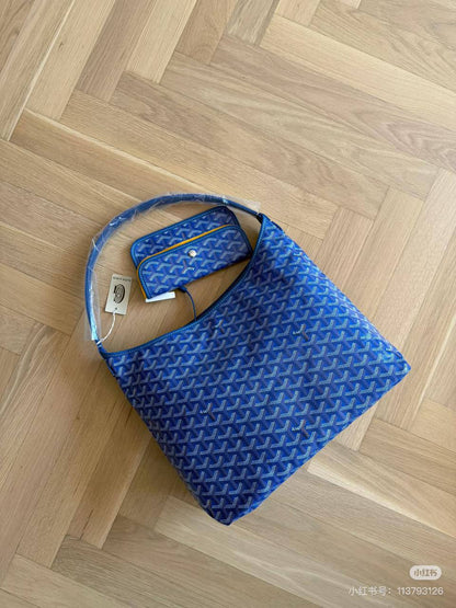 GOYARD
Size   42cm
90 dhs🪙💚
+paper bag

Zain04
♥️♥️♥️
