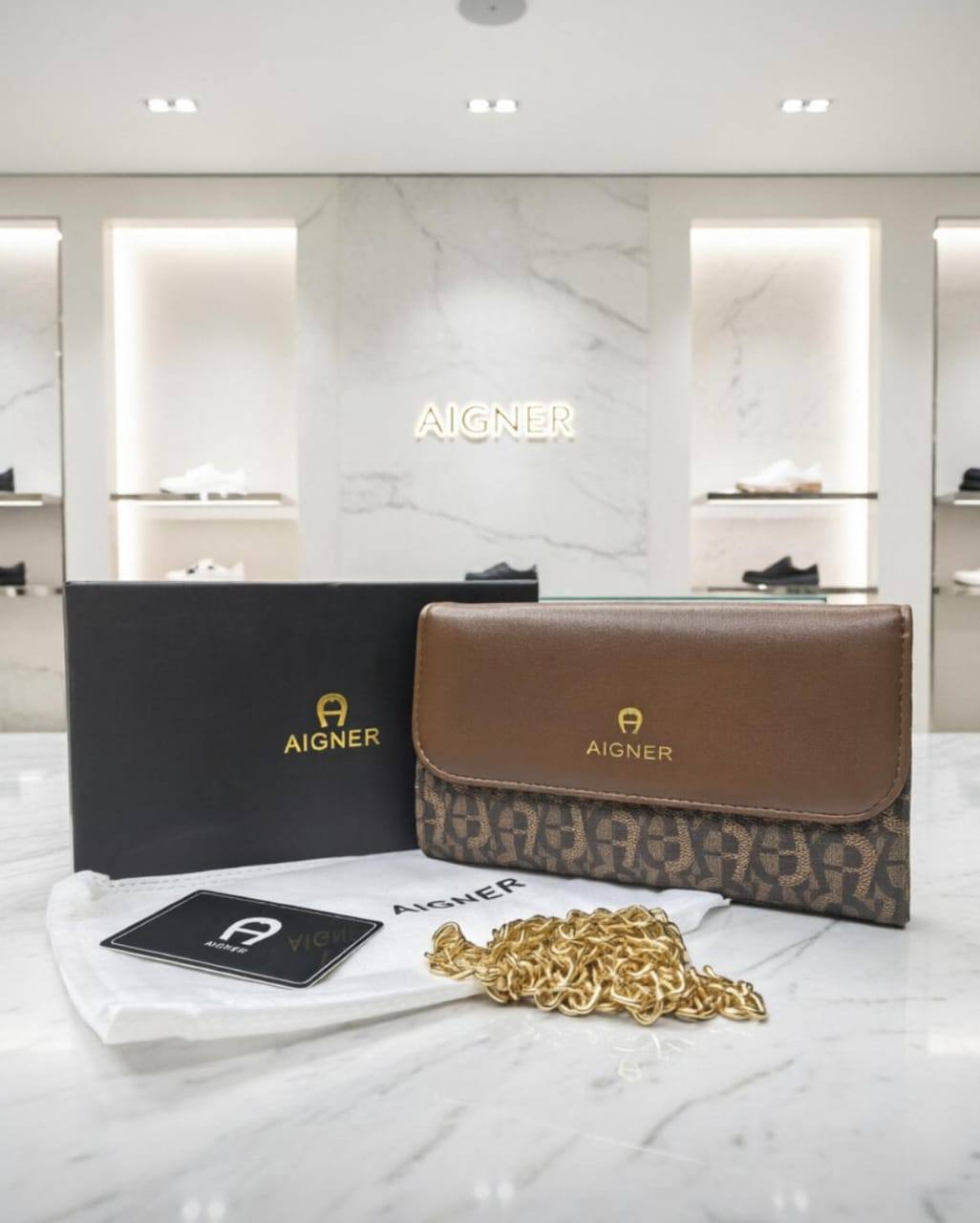 Aigner - CH
80 dhs💓
with box
Size:21*12*4

Zain07
♥️♥️♥️