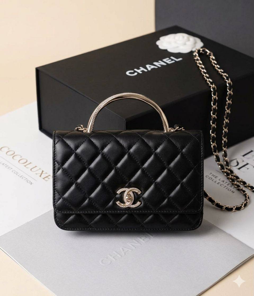CHANEL
Top Handle Bag
Lambskin Leather Material
With Long Chain Belt Strap
Gold Hardware
Size: 18 cm
With BOX
🎁🎁🎁

110 dhs✅

Zain239
♥️♥️♥️