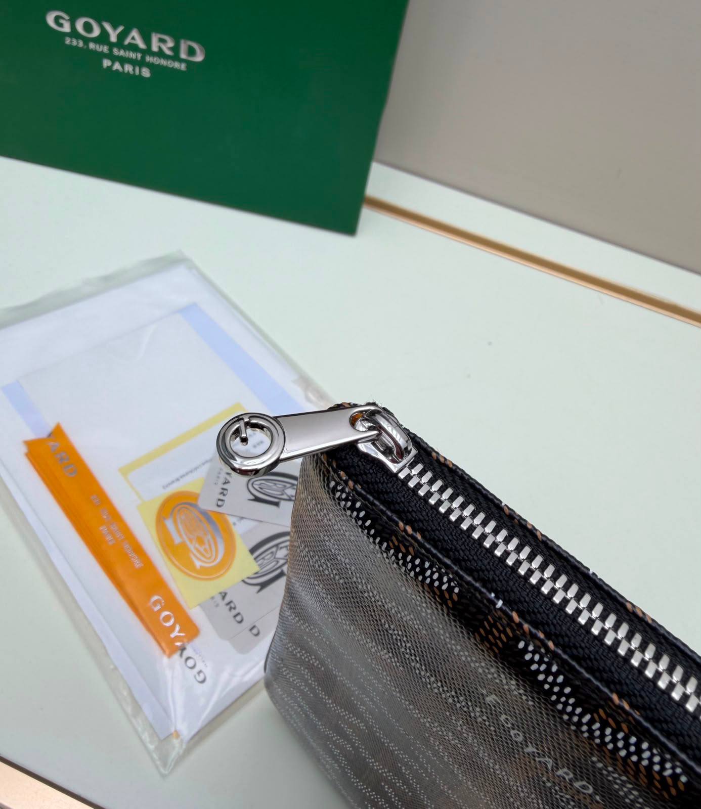 GOYARD
 HAND BAG POUCH UNISEX GOOD QUALITY WITH BOX
85 dhs✅

Zain39
♥️♥️♥️