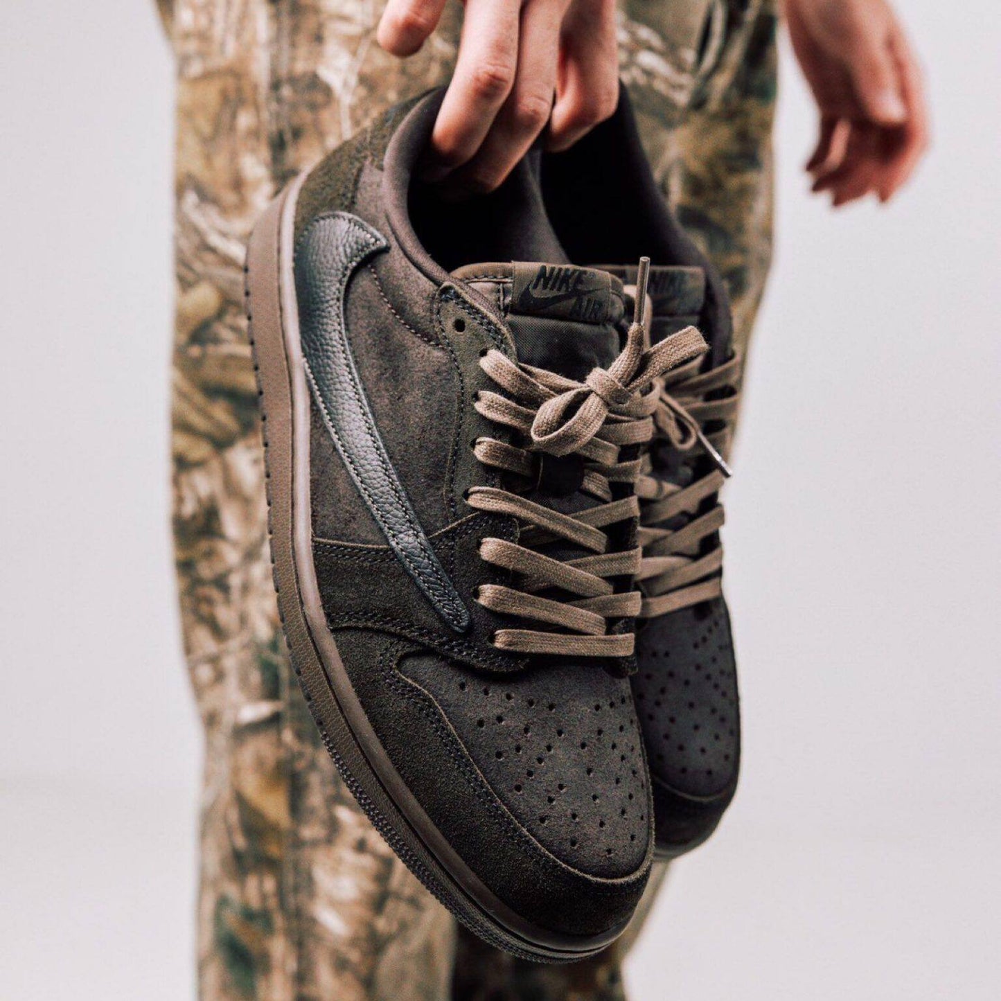 Jordan x Travis Scott Air Jordan 1 Low OG "Velvet Brown" 🤎
36-45 AVAILABLE🤩
240 dhs🗽

Zain242
♥️♥️♥️