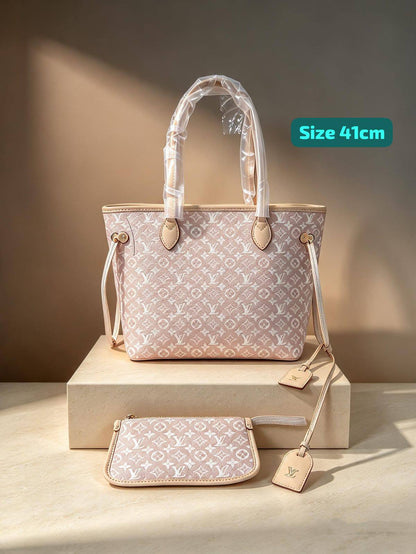 LV

Good quality 
with box 
120 dhs🇦🇪🇦🇪

Zain186
♥️♥️♥️