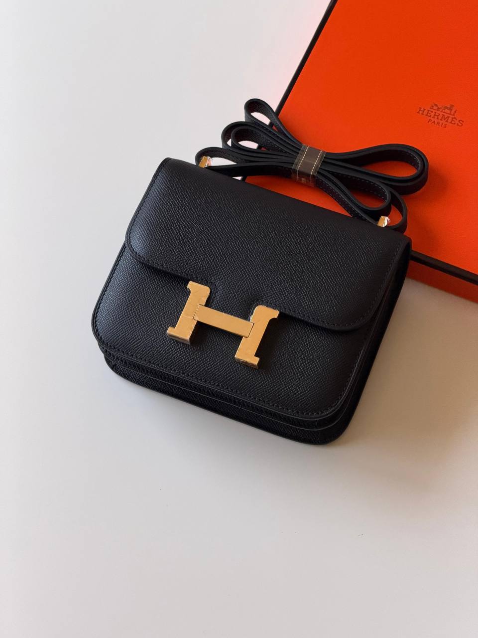 Hermes
constance 18cm💥❣️super Master quality ✅with box📦
460 dhs✅

Zain52
♥️♥️♥️