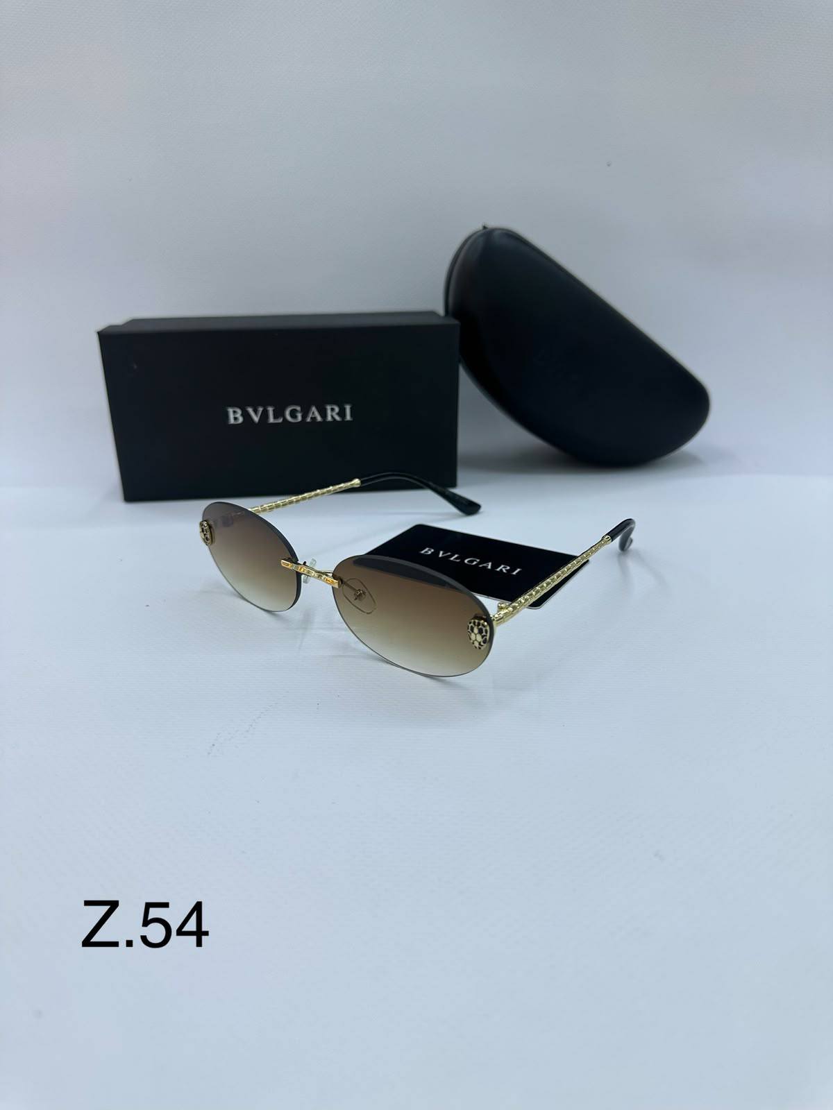 Bvlgari 
Sunglasses 💥
Copy 1️⃣ 
good quality 💯
With original boxes  🗃️ 
60 dhs✅

Zain216
♥️♥️♥️