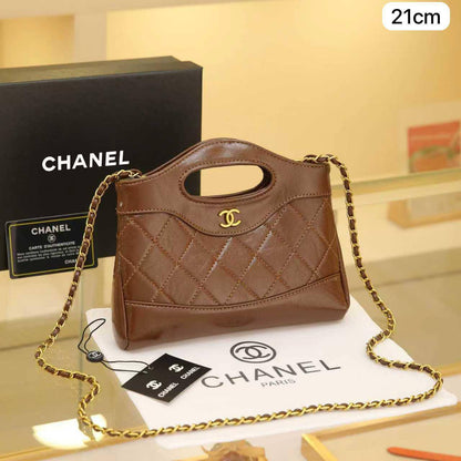 Chanel Nano
1⃣️ First quality +🎁

Size: 21 ~ 18 * 4 cm
85 dhs🇦🇪🇦🇪

with box🎁

Zain115
♥️♥️♥️