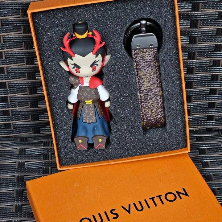 LOUIS VUITTON🦋*
Key chain ⛓️‍💥 
Master quality 💯
With master box 🗃️ 
45 dhs🪙🌨️

Zain216
♥️♥️♥️