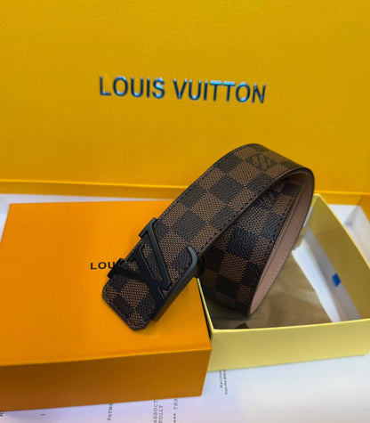 Belts

Mixed brands

40 dhs🇦🇪🇦🇪

With box

Zain93
♥️♥️♥️