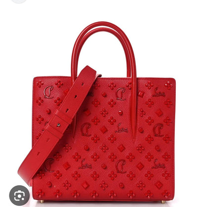 Christian Louboutin

good quality 
115 dhs🇦🇪

Zain200
♥️♥️♥️