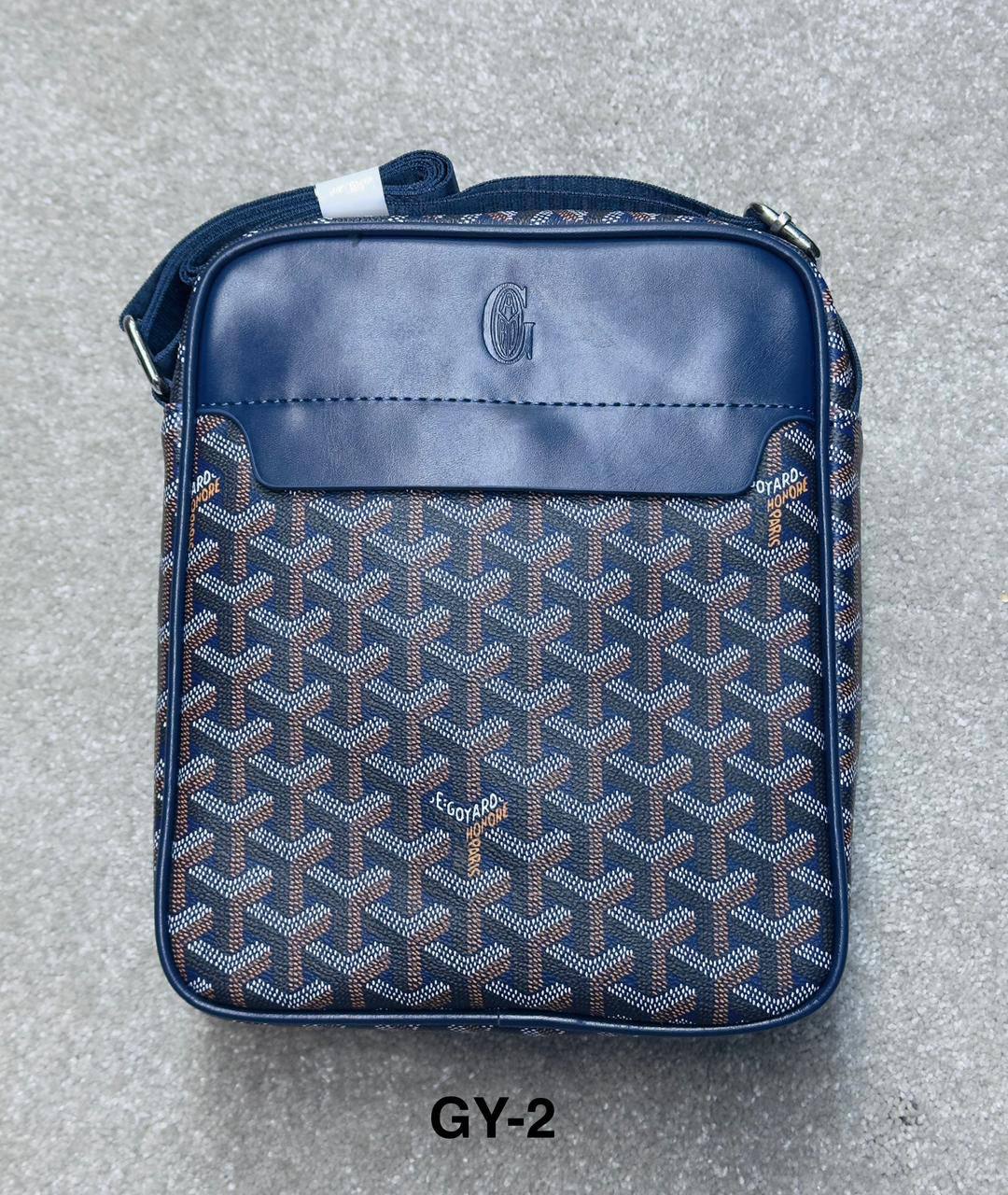 Bags
80 dhs✅

Zain182
♥️♥️♥️