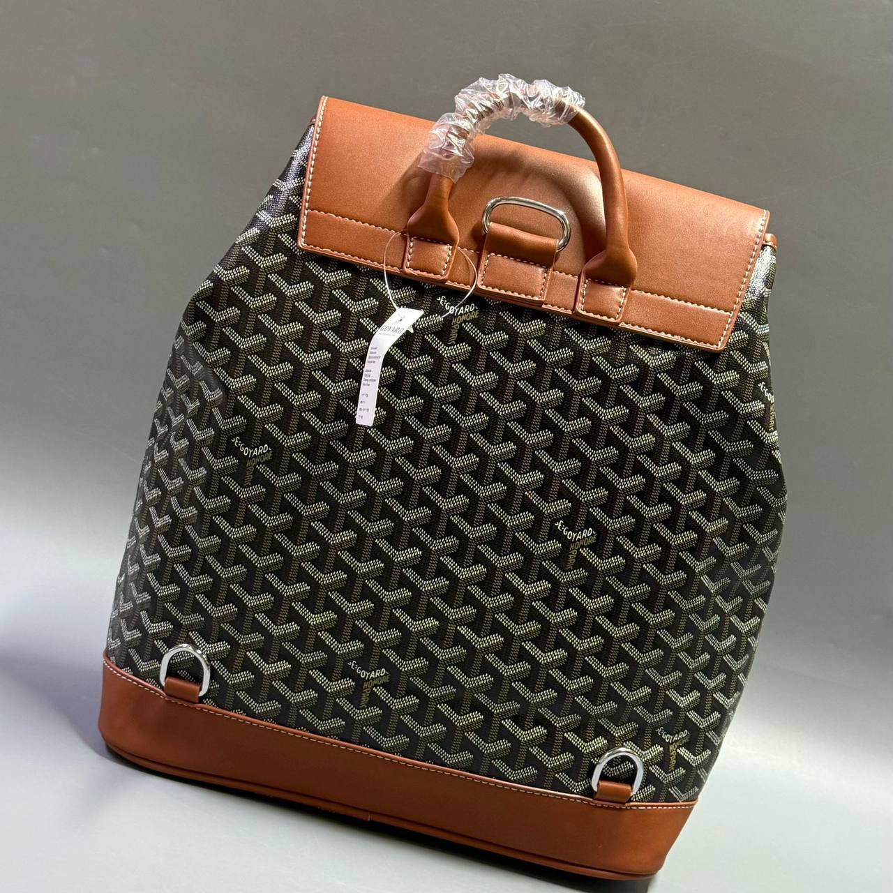 GOYARD 
BACKPACK & SILING BAG NEW CAME GOOD QUALITY 
140 dhs✅
SIZE: 37cm

Zain39
♥️♥️♥️