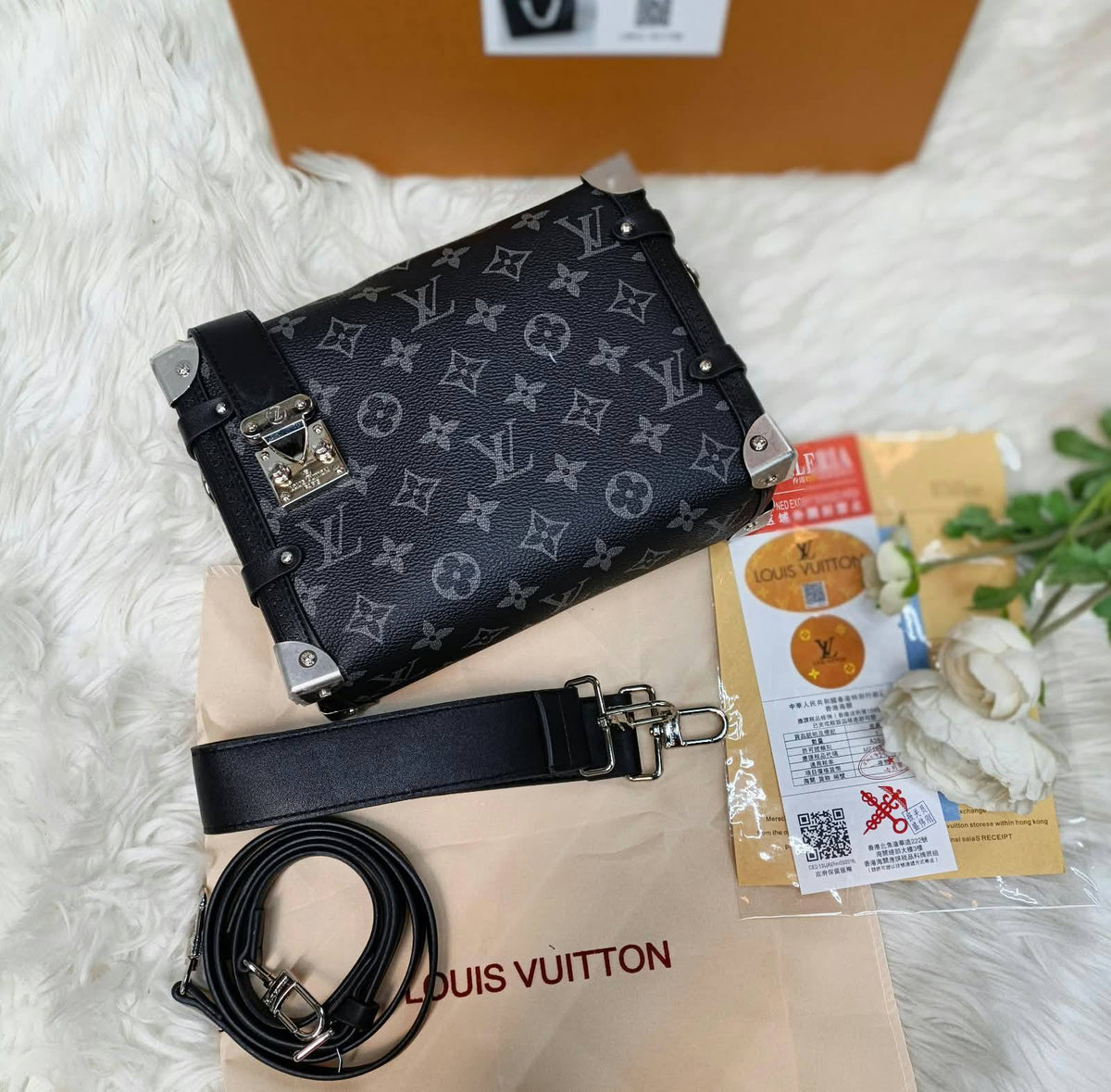 AVAILABLE 

LV 
WITH BOX 🎁 
125 dhs🇦🇪🇦🇪

Zain169
♥️♥️♥️