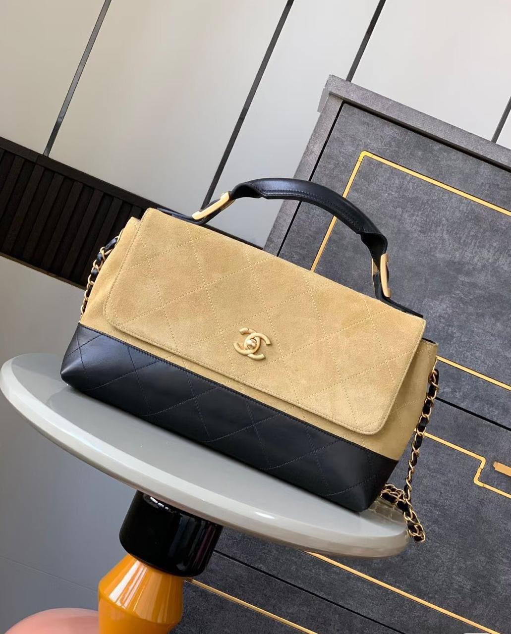 🍁 Chanel 25A
1⃣️ First quality +🎁
Size : 29 * 18 * 8 cm
95 dhs🇦🇪
with box🎁

Zain115
♥️♥️♥️