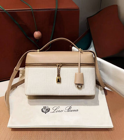 LORA PIANA 

GOOD QUALITY 
WITH BOX 
🎁🎁🎁

95 dhs✅

Zain39
♥️♥️♥️
