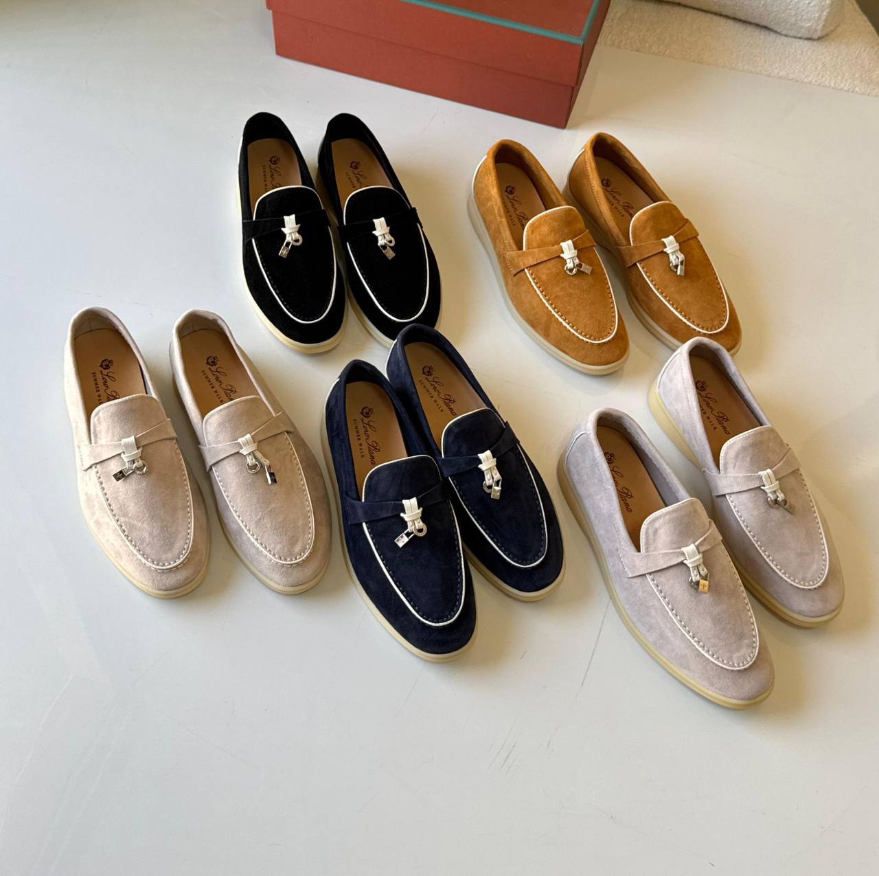 LORA PIANA 
SuperMaster Quality 💯
450 dhs💓
Size:36-41💥

Zain171
♥️♥️♥️