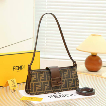 FENDI 
GOOD QUALITY 🔥
90 DHS✅
WITH BOX 📦 

Zain28
♥️♥️♥️