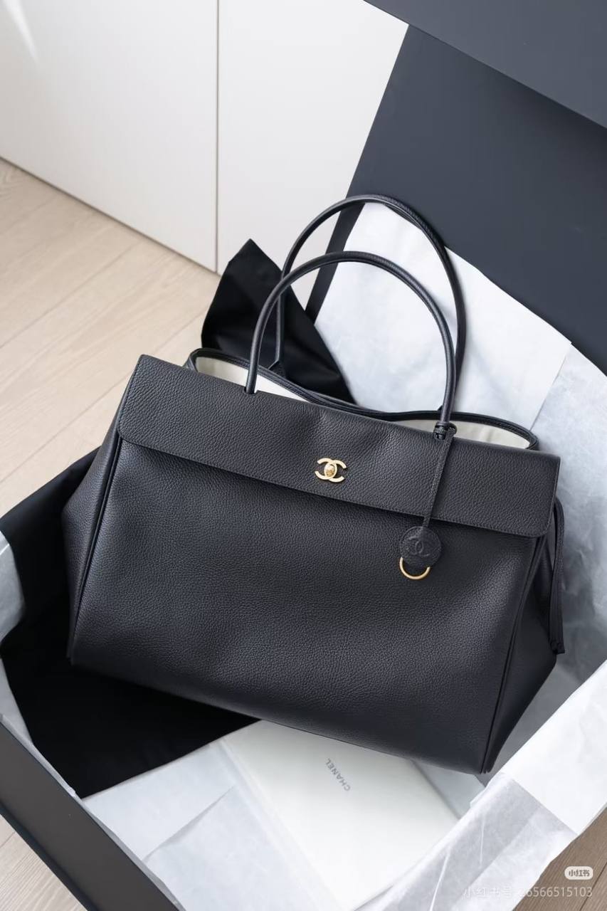 Chanel
Master🌺🌺
450 dhs✅

Zain10
♥️♥️♥️