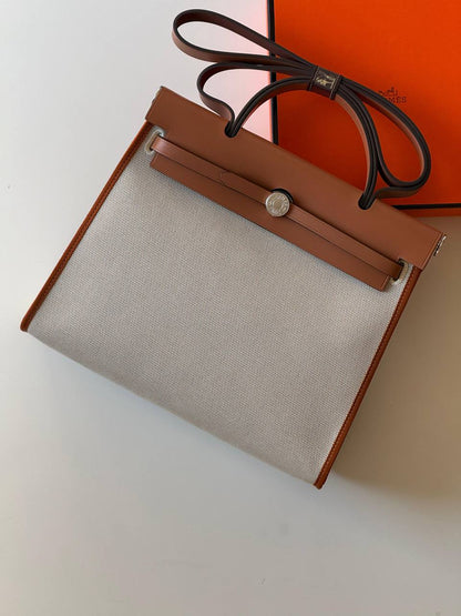 Hermes
Herbag 31cm💥Master quality ✅with box📦
610 dhs💓

Zain52
♥️♥️♥️