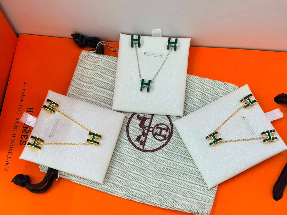 Hermes Set 💕
 Necklace Earrings

Master quality 

105 dhs🇦🇪🇦🇪 normal box 📦
120 dhs🇦🇪🇦🇪 master box 🎁

Zain48
♥️♥️♥️