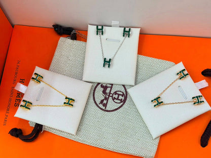 Hermes Set 💕
 Necklace Earrings

Master quality 

105 dhs🇦🇪🇦🇪 normal box 📦
120 dhs🇦🇪🇦🇪 master box 🎁

Zain48
♥️♥️♥️