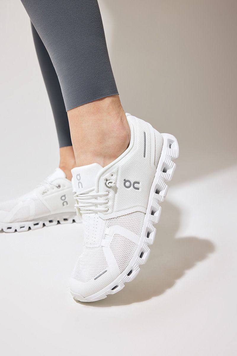 On cloud 5 “All White”🤍
36-45 AVAILABLE 
170 dhs❣️

Zain242
♥️♥️♥️