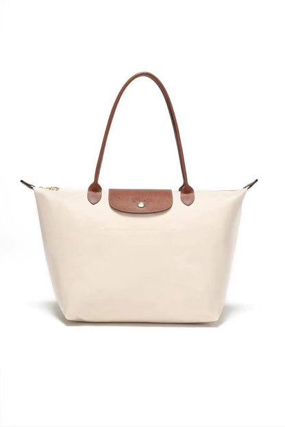 Longchamp
BIG
70 dhs❣️
size 46×19×30cm
Medium
60 dhs❣️
size 36×24×14cm
SMALL
50 dhs❣️
size 20×8.5×14cm

Zain41
♥️♥️♥️