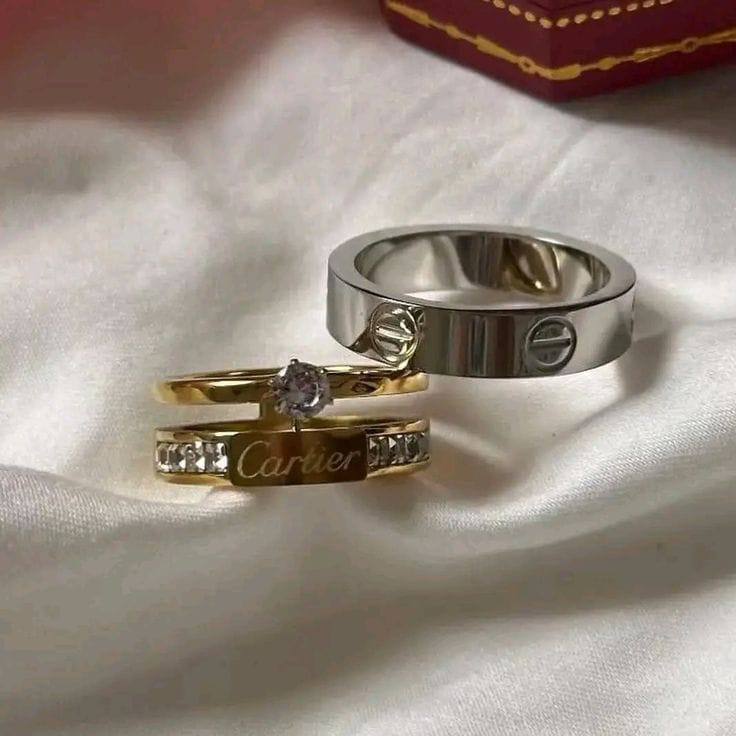 Cartier Ring
Non tarnished 
Size 
6,7,8,9
50 dhs❣️
normal Box 🎁

65 dhs❣️
Master Box🎁

Zain48
💙💙💙