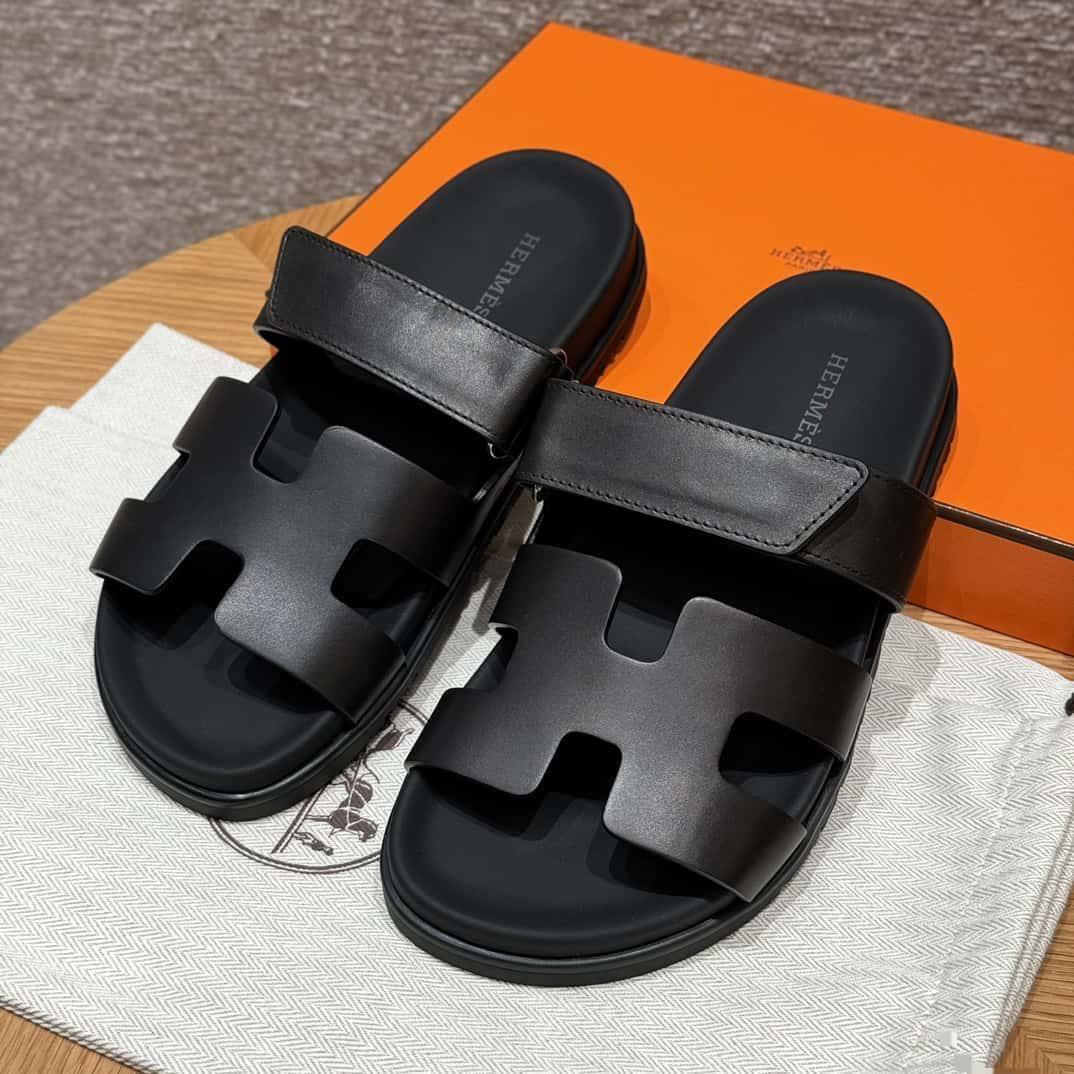 HERMES 
☘️ *SIZE  36  to 41 ☘️                                                                                                       
180 dhs💓

Zain224
♥️♥️♥️