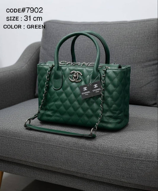 CHANEL ᴛᴏᴘ ʜᴀɴᴅʙᴀɢ
ᴄᴀᴠɪᴀʀ ʟᴇᴀᴛʜᴇʀ ᴍᴀᴛᴇʀɪᴀʟ
ᴘʟᴀᴛɪɴᴜᴍ ᴄᴏʟᴏʀ ʜᴀʀᴅᴡᴀʀᴇ
ғʟᴀᴘ ᴛᴡɪsᴛ ʟᴏᴄᴋ
ᴡɪᴛʜ ᴄʜᴀɴᴇʟ ʟᴏɢᴏ ʜᴀʀᴅᴡᴀʀᴇ
sɪᴢᴇ 31 cm
ᴡɪᴛʜᴏᴜᴛ BOX

105 dhs❣️

Zain31
♥️♥️♥️