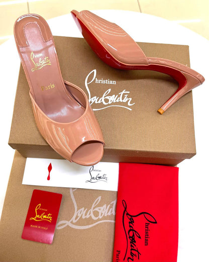 Christian Louboutin
Size 36-41 
Master quality 😊😊😊
280 dhs💓

Zain207
♥️♥️♥️