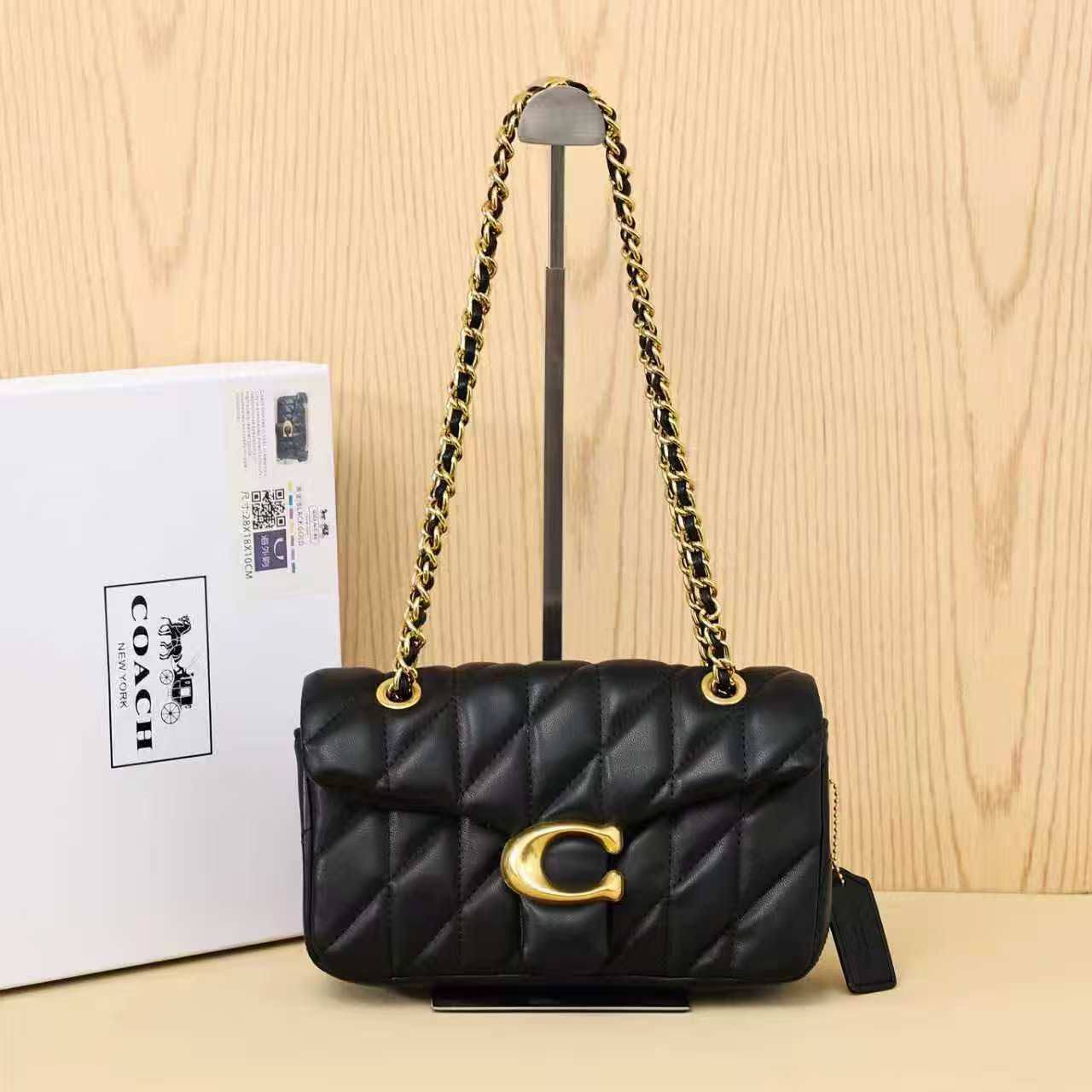 Coach
Size  20cm
Withbox
100 dhs✅

Zain04
♥️♥️♥️