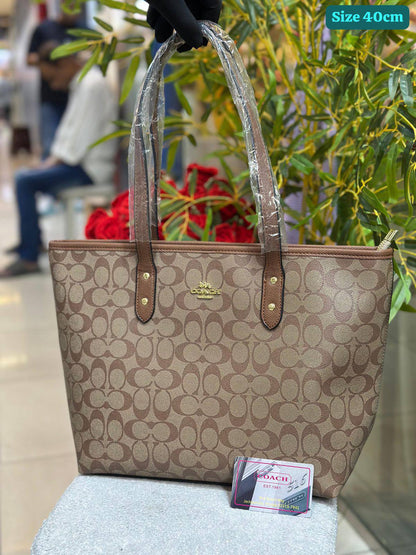 Coach
Best quality
95 dhs❣️
size 41cm

Zain158
♥️♥️♥️