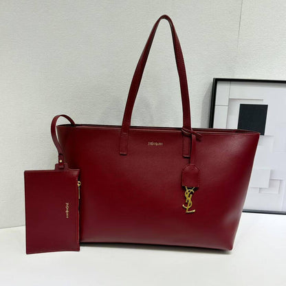YSL
100 dhs🪙🌺

Good quality with zipper

Zain35
♥️♥️♥️