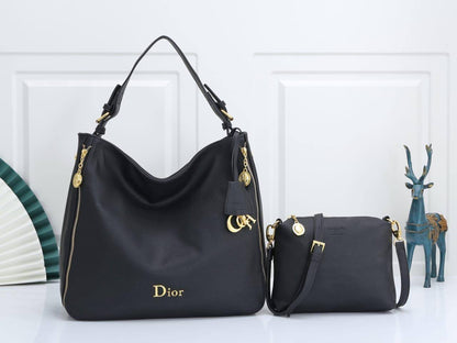 DIOR 
120 dhs✅
Size 38 cm 

Zain161
♥️♥️♥️