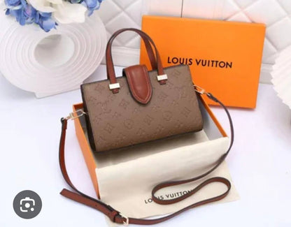 LV
withbox 
110 dhs🇦🇪🇦🇪

Zain143
♥️♥️♥️