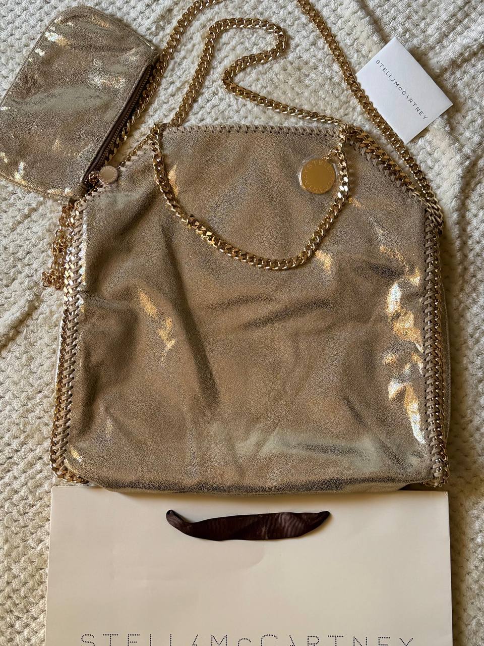STELLA McCARTNEY
37cm
380 dhs🪙🌨️
Top quality

Zain167
♥️♥️♥️