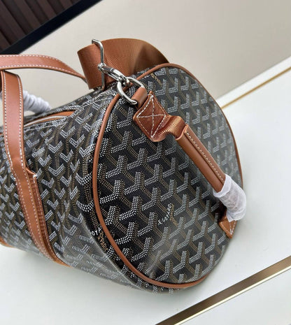 GOYARD TRAVELING BAG 
 GOOD QUALITY 
115 dhs✅
40CM

Zain295
♥️♥️♥️