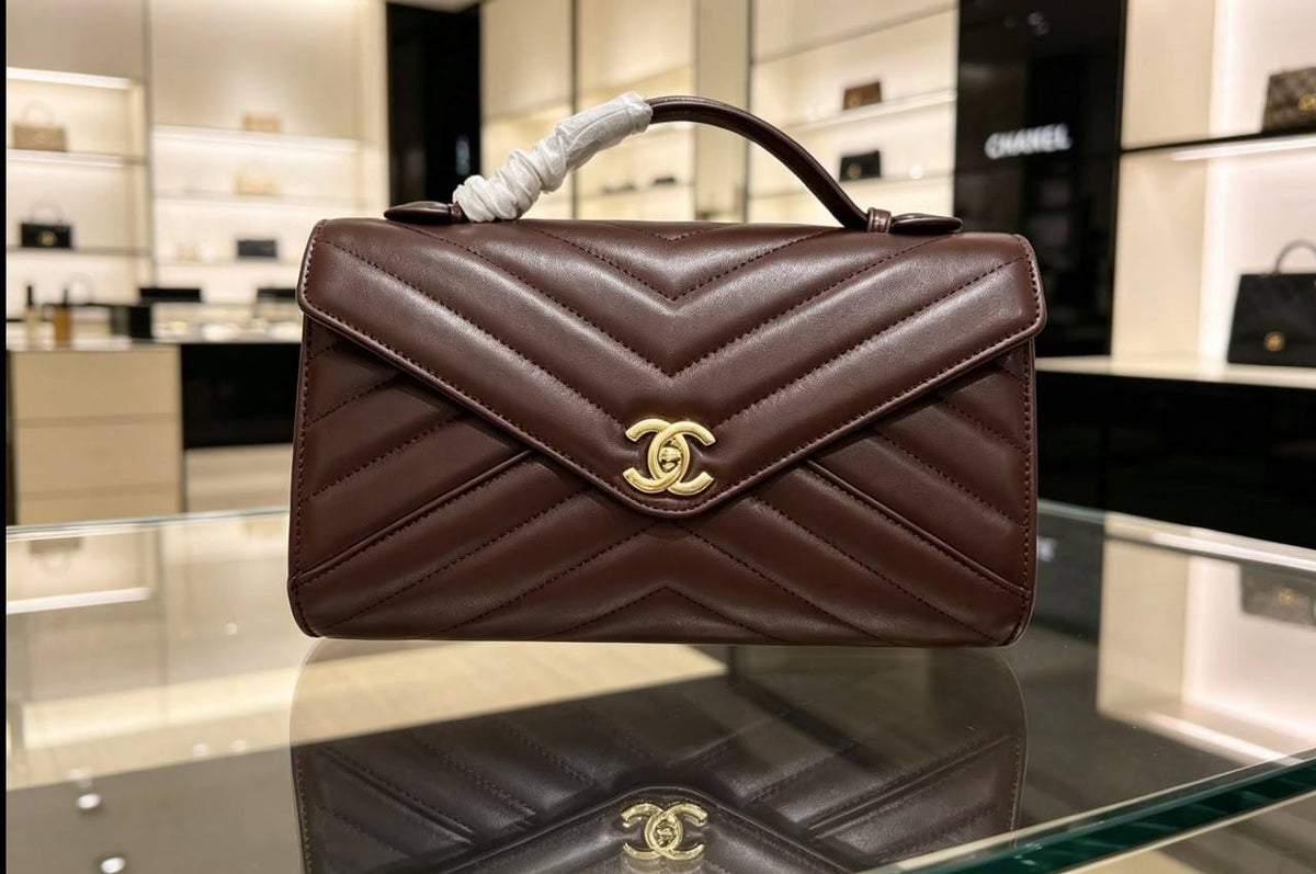 Chanel 
105 dhs✅✅
with box

Zain07
♥️♥️♥️