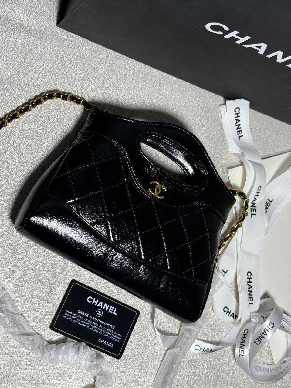 Chanel 

with box 
🎁🎁🎁

95 dhs💓

Zain175
♥️♥️♥️