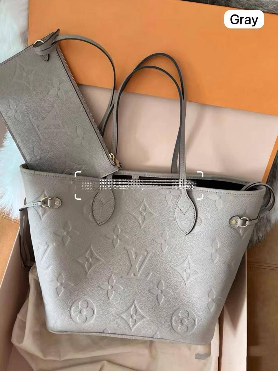 LV Neverfull 2 in 1

Size : 46  * 28 cm

95 dhs🪙

with box 🎁

Zain115
♥️♥️♥️