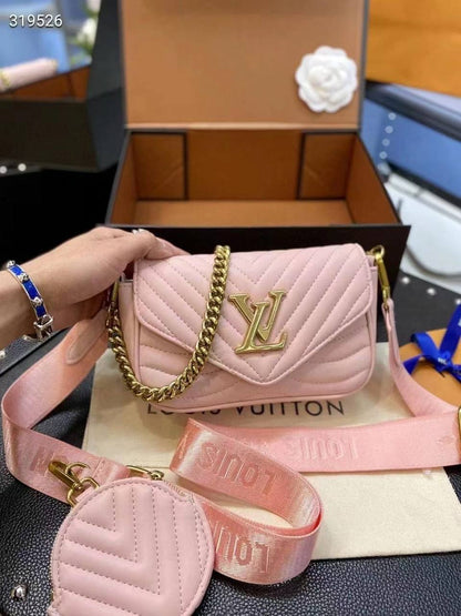 Chanel

LV

95 dhs🇦🇪🇦🇪
with box 
high quality

Zain26
♥️♥️♥️