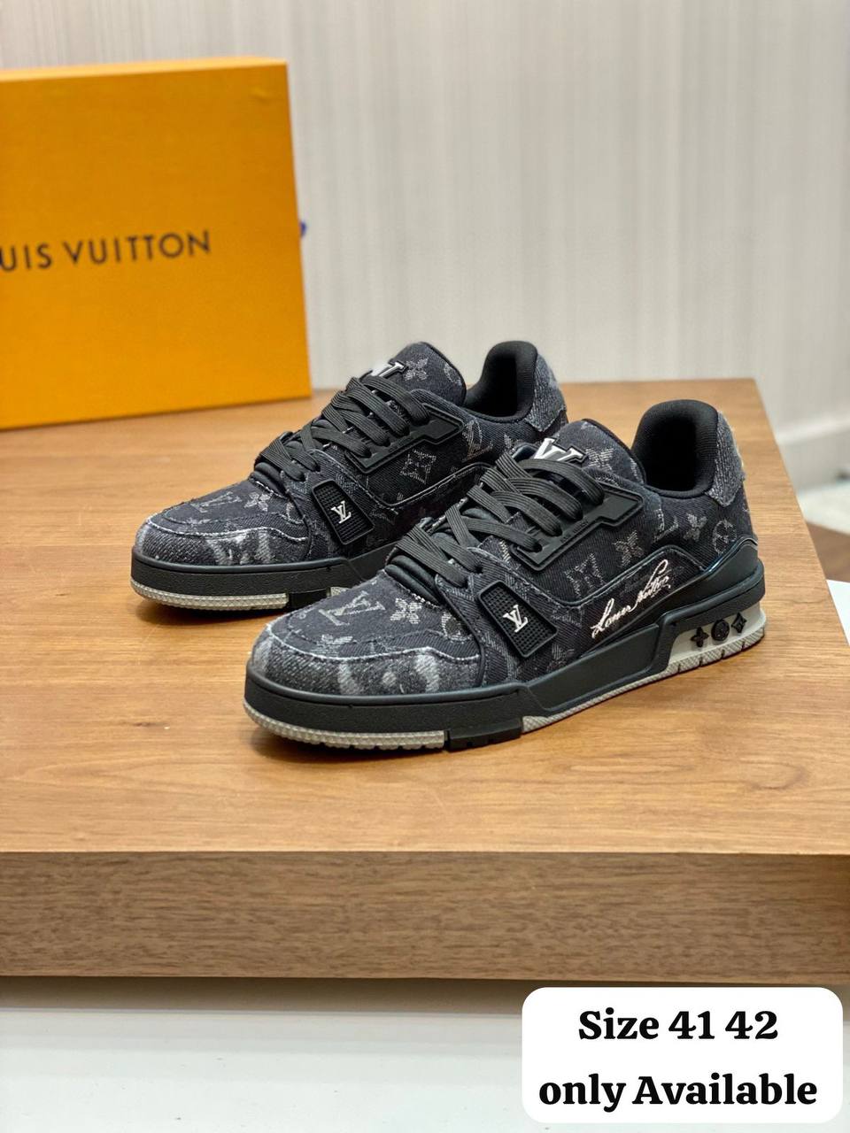 LV
High Quality
170 dhs✅

Zain183
♥️♥️♥️